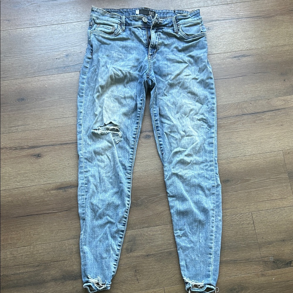 Kut from the Kloth Women's Distressed Blue Jeans ! Size 6